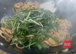 韭菜豆腐皮炒肉丝的做法图解4