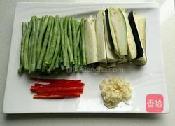 茄子烧豆角的做法图解2