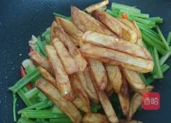 干煸土豆条的做法图解8