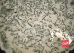 Illustration of how to make leek and cumin pancakes 9