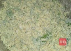 双粉蒸槐花的做法图解2