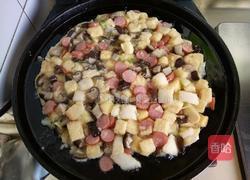 馒头丁鸡蛋饼的做法图解3