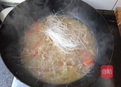 鸡腿冬瓜胡萝卜粉丝汤的做法图解10