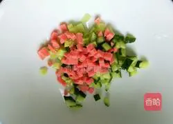 Illustration of how to make cucumber and ham egg pancake 3