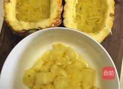 鸡丁什锦菠萝饭的做法图解2