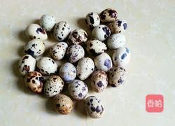 香煎鹌鹑蛋的做法图解1