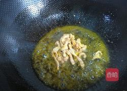茭白炒肉丝的做法图解2