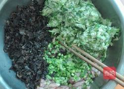 猪肉槐花馅饺子的做法图解14