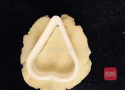 Coconut Potato Cake Recipe Illustration 4