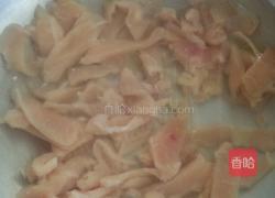 泡菜炒鸡胸肉的做法图解3