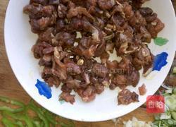 小牛肉粒炖豆腐的做法图解2