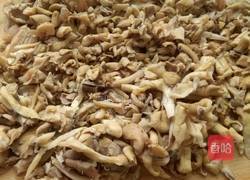 蘑菇杂酱的做法图解1