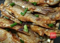 油煎小杂鱼的做法图解5