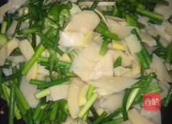  蒜心炒笋的做法图解3