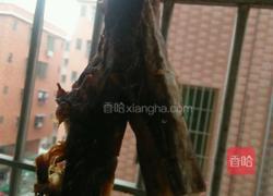 湖南辣椒炒腊肉的做法图解1