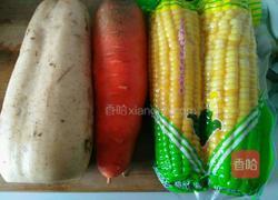 莲藕玉米排骨汤的做法图解1