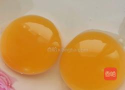 皮皮虾炒蛋的做法图解2