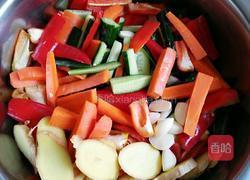 辣椒黄瓜咸菜的做法图解1