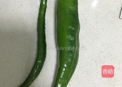 五花肉尖椒的做法图解1