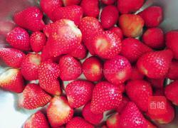 自制草莓果酱的做法图解2