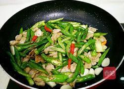 尖椒炒肉的做法图解10