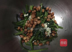 菠菜陈醋花生米的做法图解10