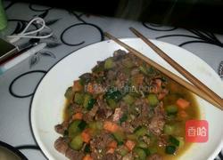 黄瓜牛肉丁的做法图解7