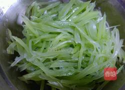 莴苣拌百叶丝的做法图解2