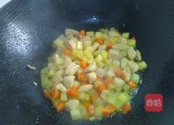 土豆炒鸡丁的做法图解5