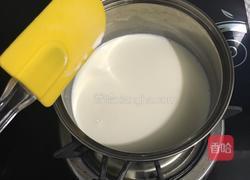 椰丝牛奶小方的做法图解3