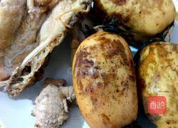 莲藕腊鸭汤的做法图解1