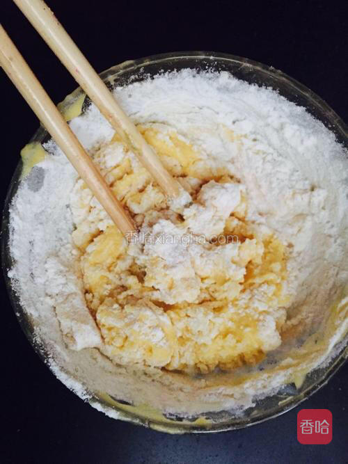 这是快速用筷子搅拌步骤图