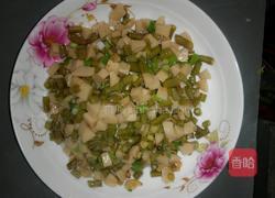 泡豇豆炒火腿肠的做法图解5