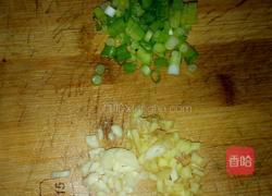 泡豇豆炒火腿肠的做法图解2