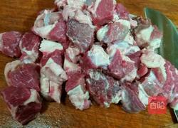 黄豆酱萝卜烧牛肉的做法图解1