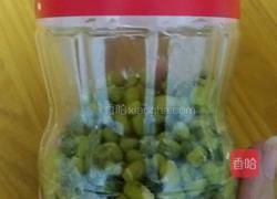 手把手教你泡发可乐绿豆芽的做法图解5
