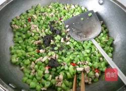 橄榄菜四季豆的做法图解7