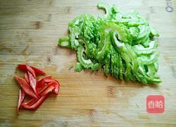 冰糖苦瓜的做法图解2
