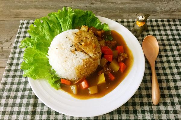 咖喱牛肉飯