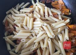 意式南瓜鱿鱼斜管面的做法图解4