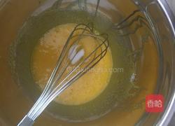 红枣葡萄干戚风(六寸)的做法图解2