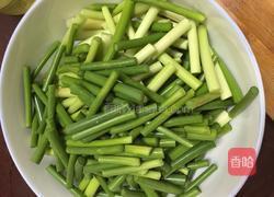 蒜苔炒肉片的做法图解3