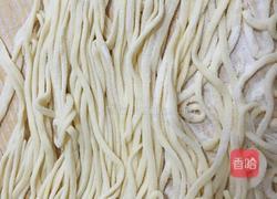 西红柿鸡蛋热汤面的做法图解1