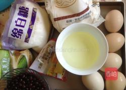 抹茶蜜豆蛋糕卷的做法图解1