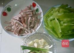 青笋烧肚条的做法图解1