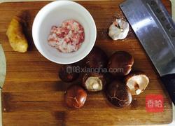 香菇肉沫沫的做法图解1