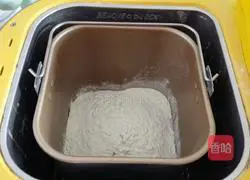 Illustration of how to make rye and black rice hamburgers 3