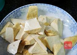 豆干炒肉的做法图解2