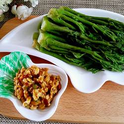 刺嫩芽蘸酱