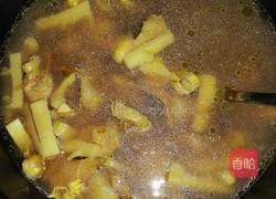 虫草花竹笋炖鸡汤的做法图解6